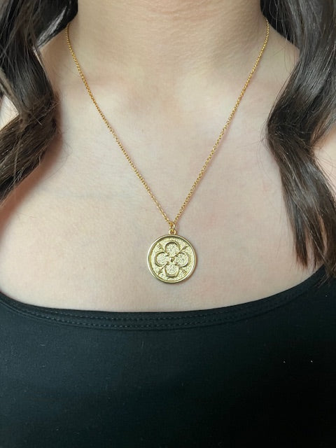 Clover arrow necklace on gold-plated 18" chain