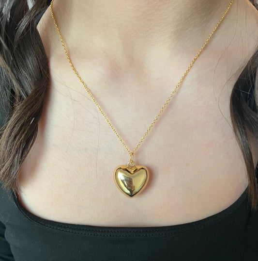 Chunky heart on gold-plated 18" chain